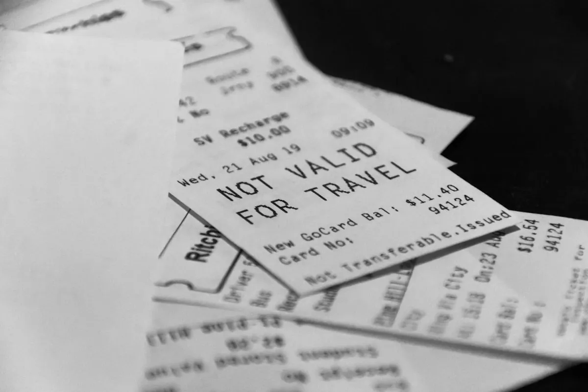 How to Keep Track of Receipts While Traveling